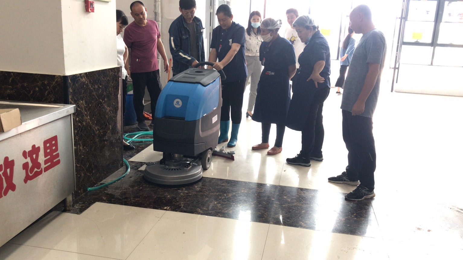 濟南鼎潔盛世DJ530M手推式洗地機-“拖地”神器43