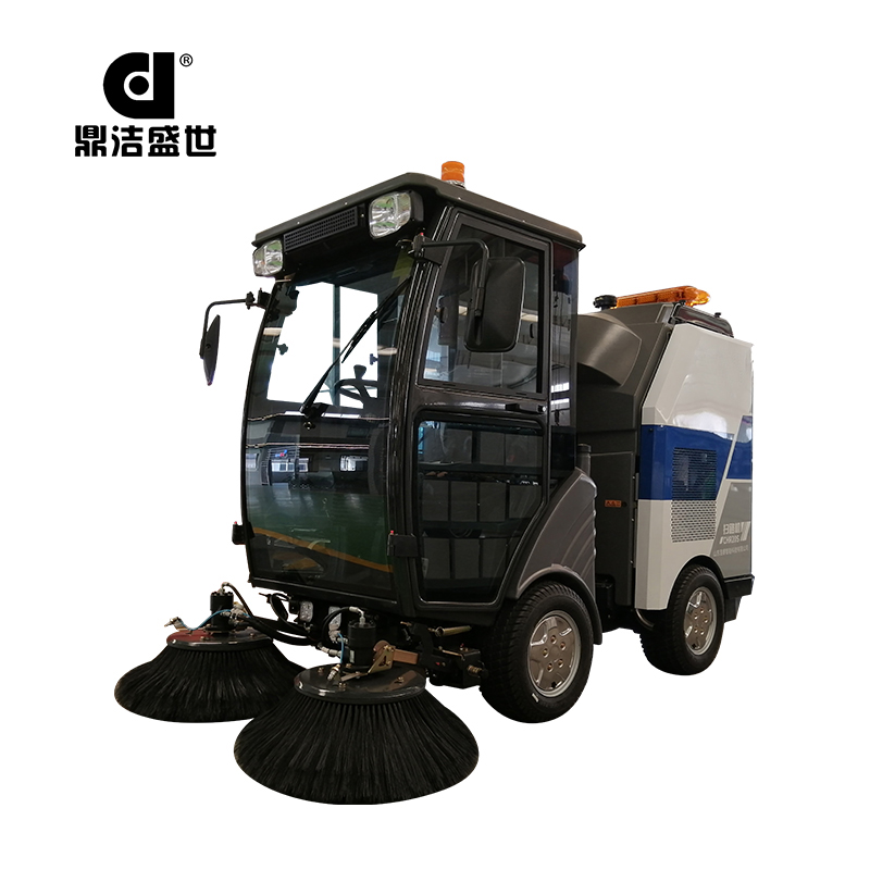 鼎潔盛世燃油掃地車 DJ1900SYGT4L